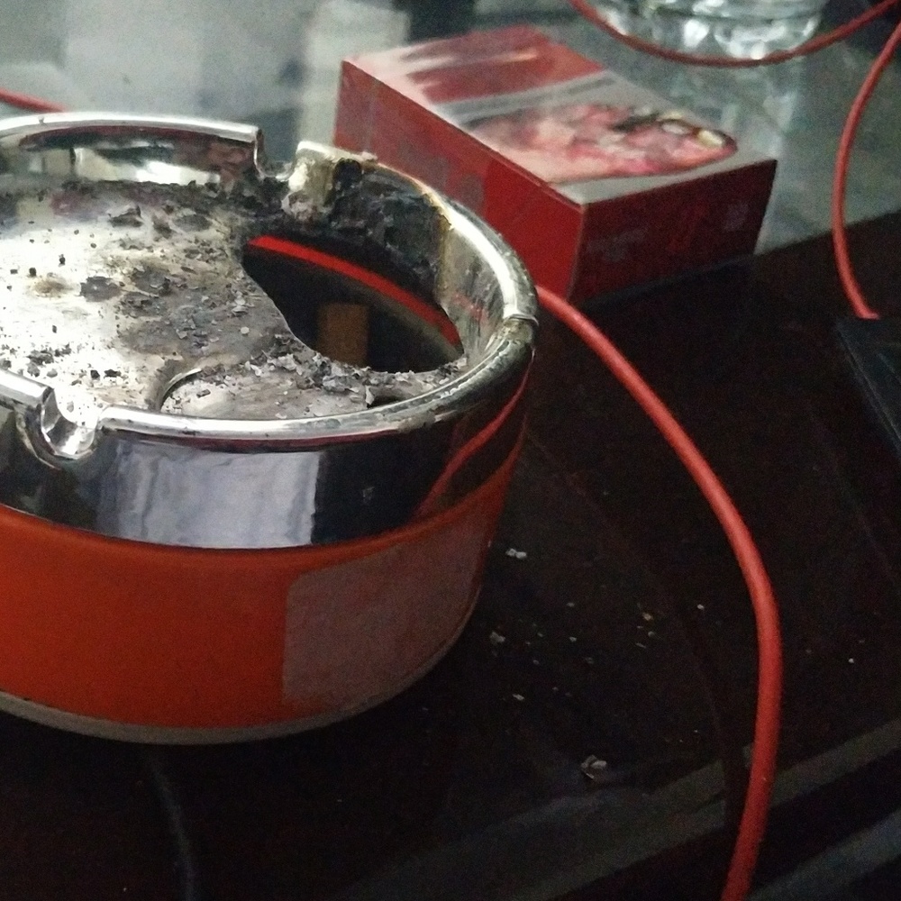 Ashtray - Picture 6 of 8